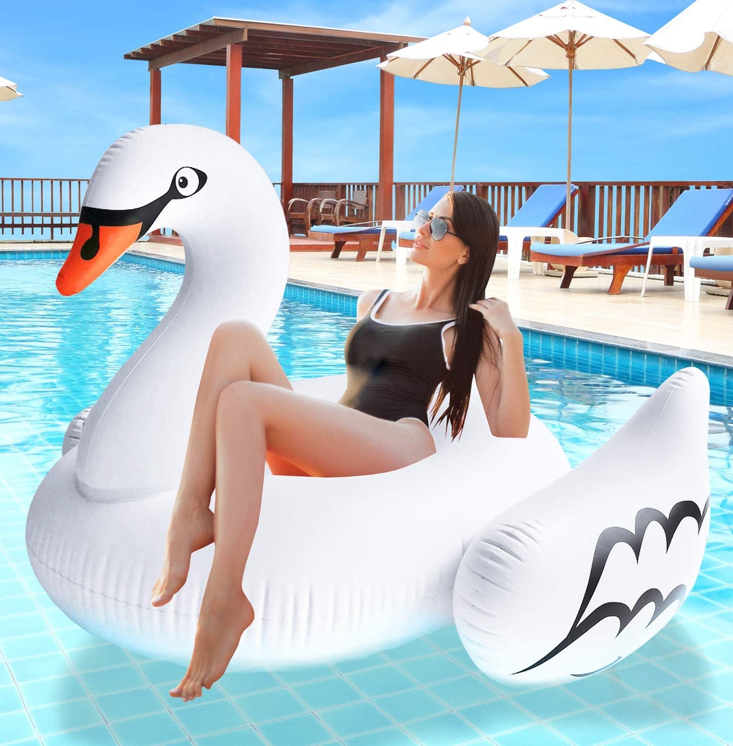 Inflatable Giant Swan Pool Float